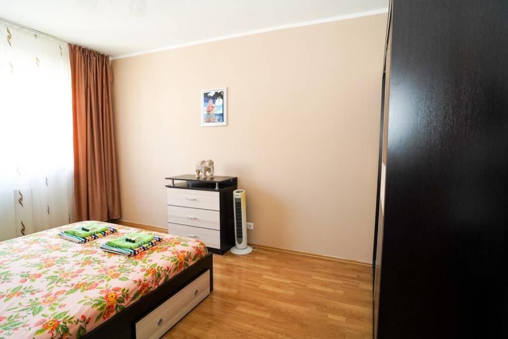 Sky Modern 1 Bedroom Apt W Free Parking Bucharest Exterior photo