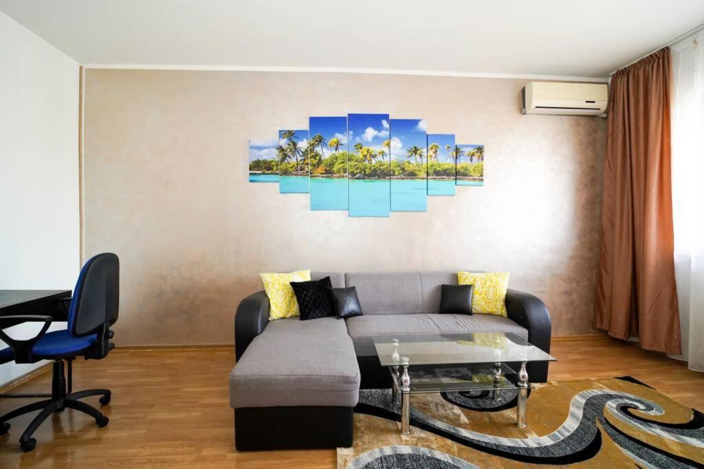 Sky Modern 1 Bedroom Apt W Free Parking Bucharest Exterior photo
