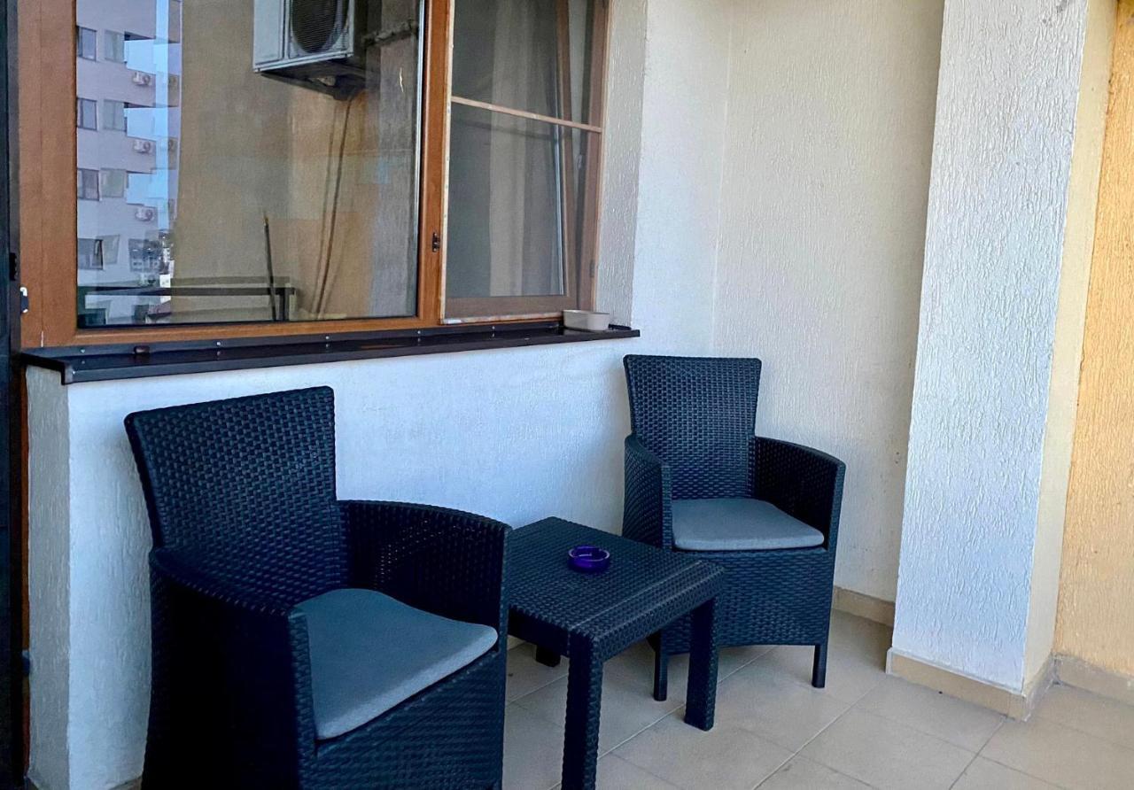Sky Modern 1 Bedroom Apt W Free Parking Bucharest Exterior photo