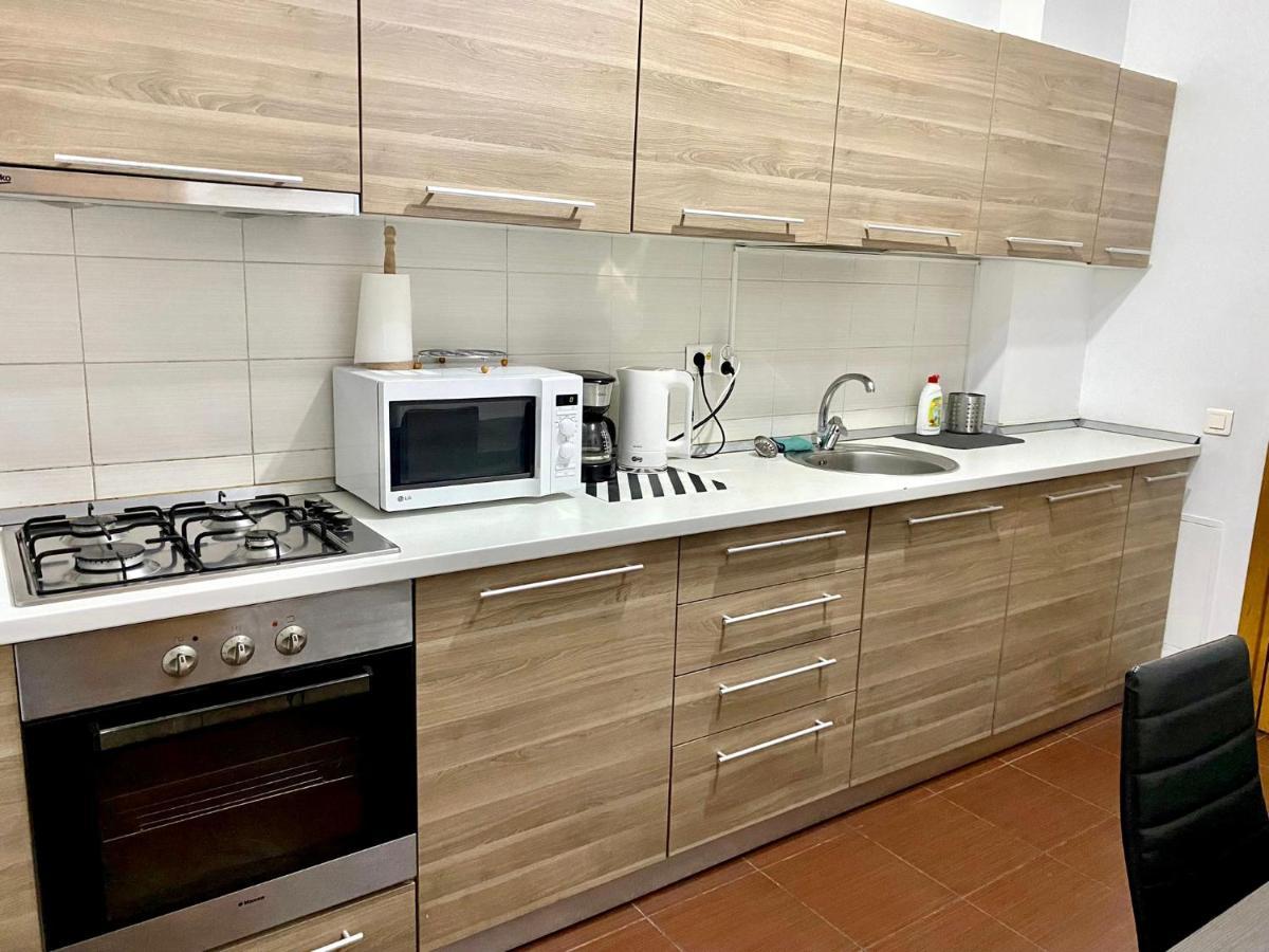 Sky Modern 1 Bedroom Apt W Free Parking Bucharest Exterior photo